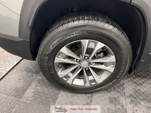 Used 2025 Chevrolet Equinox LT image 17