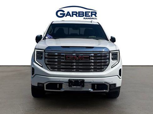 Used 2025 GMC Sierra 1500 Denali w/ Technology Package AWD/4WD image 8