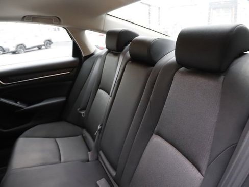 Used 2018 Honda Accord EX image 16