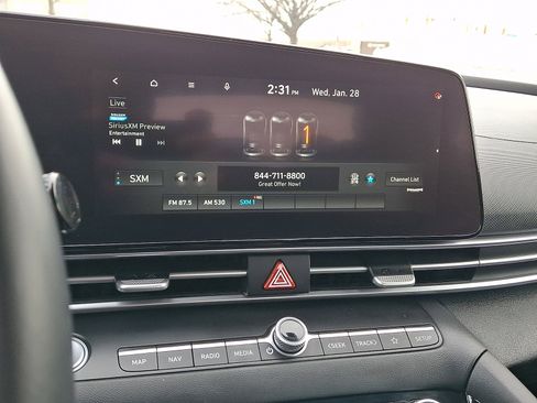 Certified 2023 Hyundai Elantra SEL w/ Convenience Package image 16