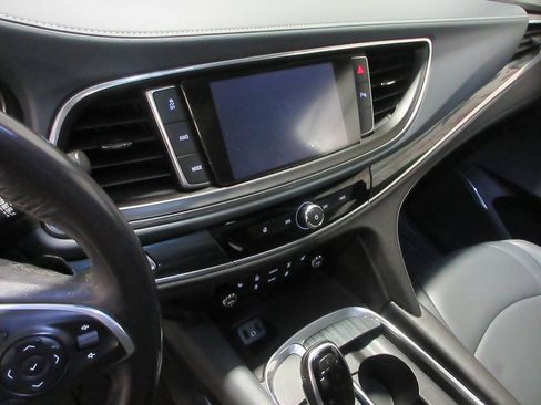 Used 2019 Buick Enclave Essence w/ Trailering Package, 5000 lbs. AWD/4WD image 18