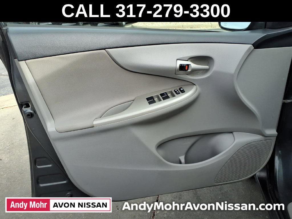 Used 2013 Toyota Corolla LE FWD image 13