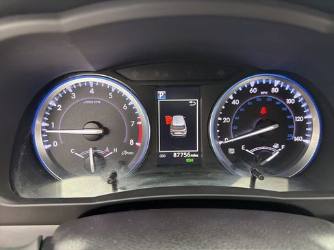 Used 2018 Toyota Highlander XLE AWD/4WD image 14