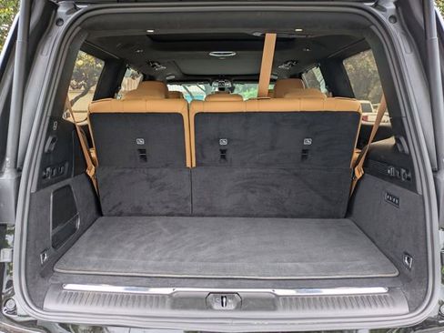 Used 2024 Jeep Grand Wagoneer Series III w/ Rear Seat Video Group 1 AWD/4WD image 14