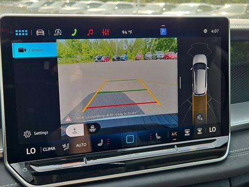 New 2026 Volkswagen Tiguan SE AWD/4WD image 9
