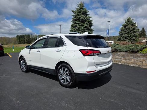 Used 2022 Chevrolet Equinox Premier image 2
