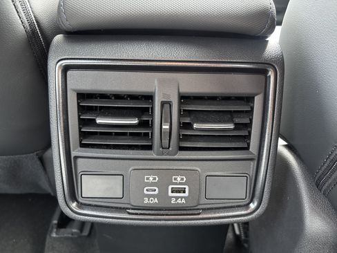 Used 2026 Subaru Forester Limited AWD/4WD image 14