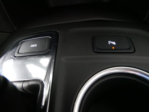 Used 2023 Chevrolet Equinox LT AWD/4WD image 29