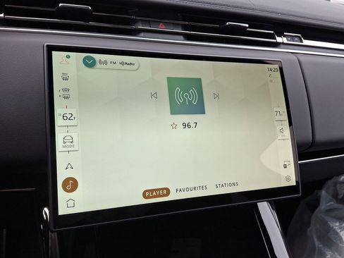 New 2025 Land Rover Range Rover Sport Dynamic SE image 22