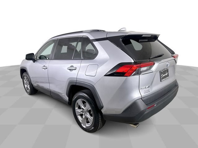 Used 2022 Toyota RAV4 XLE w/ Convenience Package AWD/4WD image 6