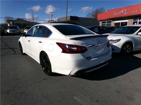 Used 2017 Nissan Altima 2.5 SR w/ Midnight Edition Package image 11