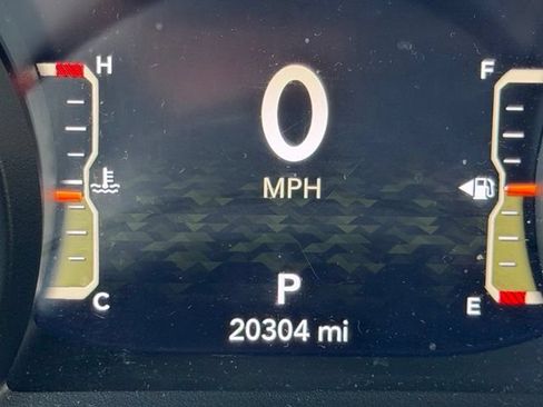 Used 2026 Jeep Wrangler Unlimited Sahara AWD/4WD image 24