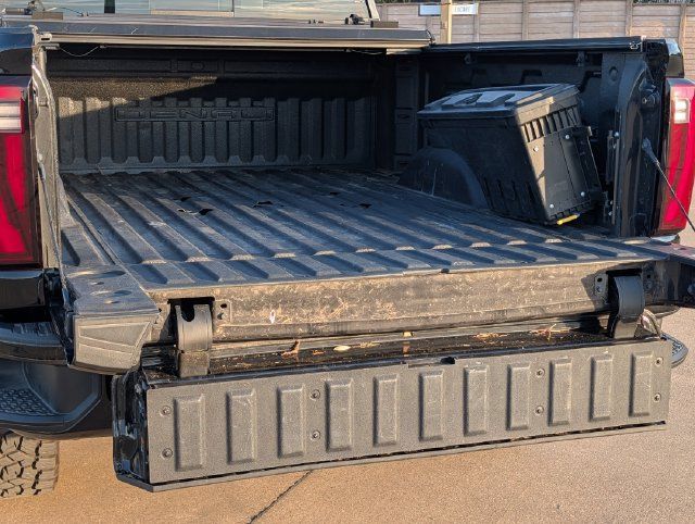 Used 2024 GMC Sierra 2500 Denali Ultimate AWD/4WD image 34