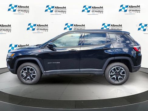 New 2026 Jeep Compass Trailhawk w/ Sun, Sound & Navigation Group AWD/4WD image 2
