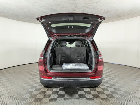 New 2025 Jeep Grand Cherokee L Limited w/ Luxury Tech Group II AWD/4WD image 9