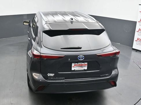 Used 2024 Toyota Highlander Limited image 35