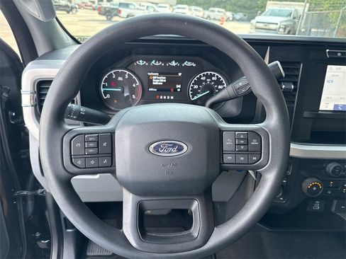 Used 2024 Ford F250 XLT image 25