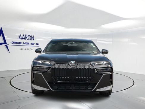 Used 2023 BMW 760i xDrive AWD/4WD image 4