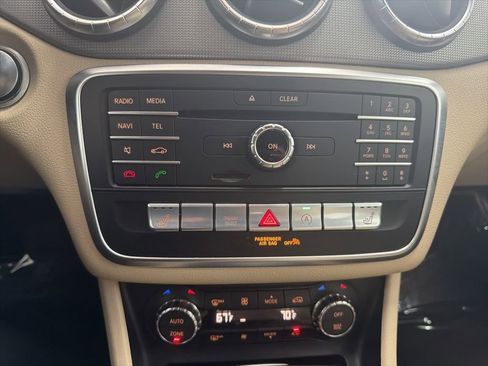 Used 2018 Mercedes-Benz CLA 250 image 32