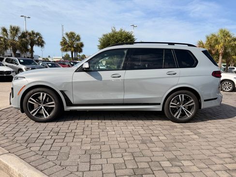 Used 2024 BMW X7 xDrive40i w/ Executive Package AWD/4WD image 12