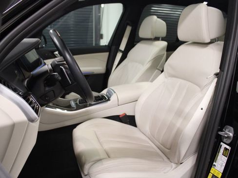 Used 2022 BMW X5 xDrive45e AWD/4WD image 4
