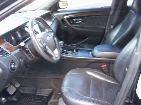 Used 2016 Ford Taurus Limited image 7