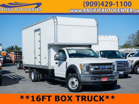 Used 2017 Ford F550 2WD Regular Cab Super Duty image 1
