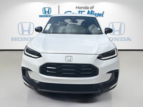 Used 2024 Honda HR-V Sport image 2