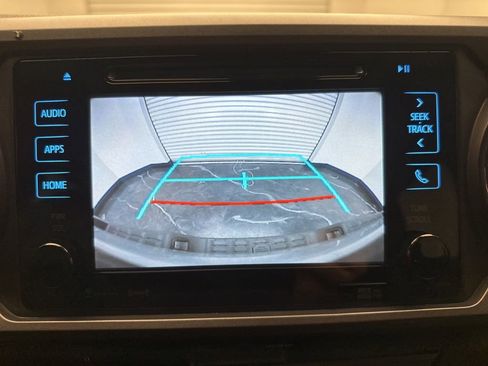 Used 2018 Toyota Tacoma TRD Sport w/ Technology Package image 22