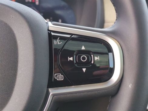 New 2026 Volvo XC90 B6 Plus image 17