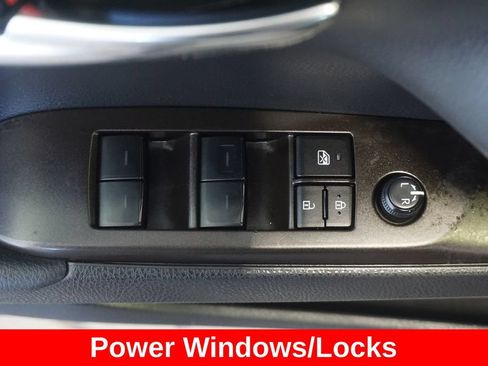 Used 2024 Toyota Camry SE FWD image 6