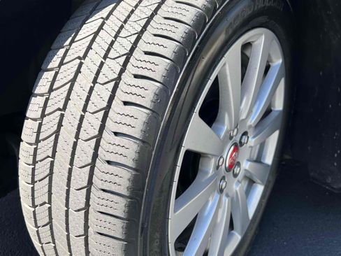 Used 2019 Jaguar XE image 13