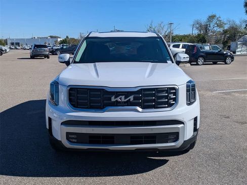 Used 2024 Kia Telluride SX Prestige w/ Towing Package image 8