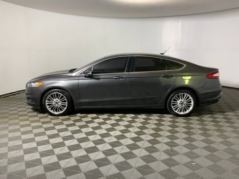 Used 2015 Ford Fusion SE w/ Equipment Group 202A image 10