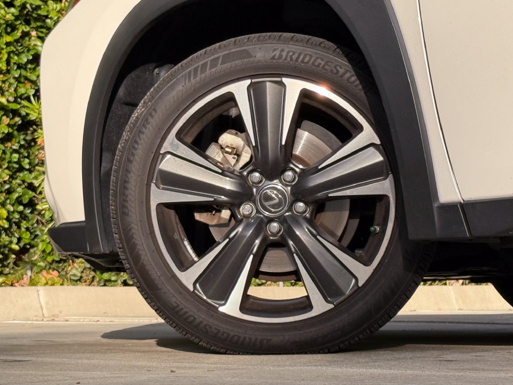 Used 2019 Lexus UX 250h AWD/4WD image 7