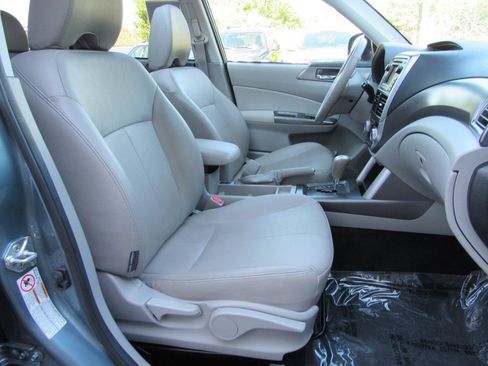 Used 2012 Subaru Forester 2.5X Touring AWD/4WD image 7