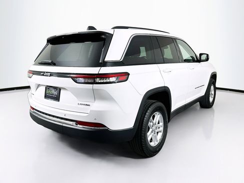 Used 2023 Jeep Grand Cherokee Laredo w/ Luxury Tech Group I image 9