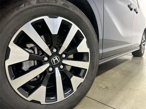 Certified 2025 Honda Odyssey EX-L image 28