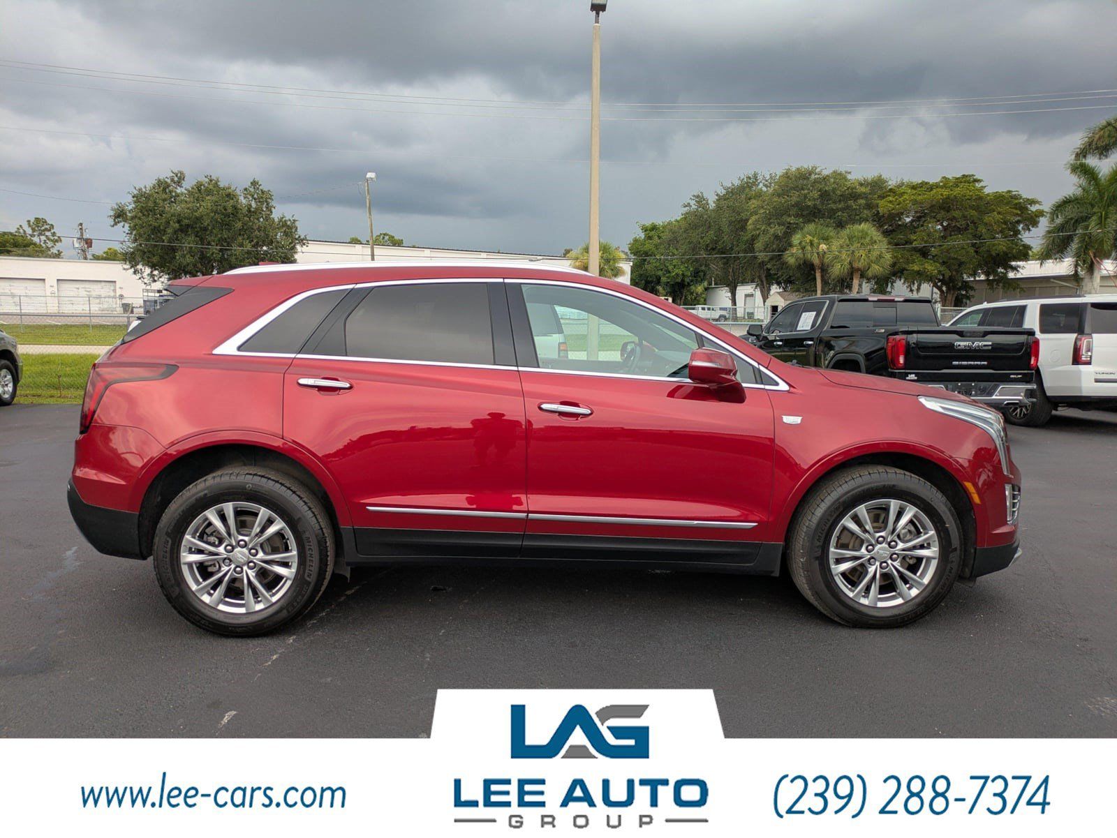 Used 2020 Cadillac XT5 Premium Luxury FWD image 2