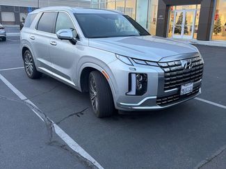Used 2024 Hyundai Palisade Calligraphy video 1