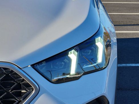 Used 2025 BMW X2 xDrive28i w/ Convenience Package image 9