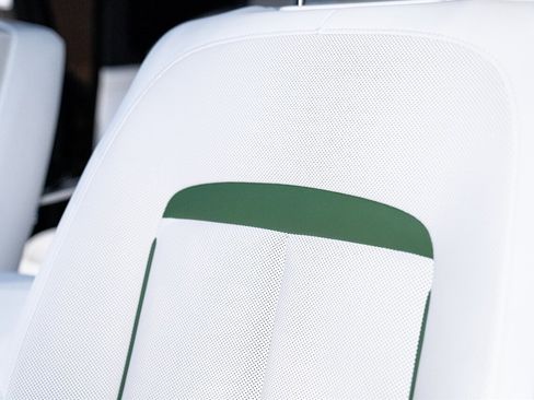 Used 2023 Rolls-Royce Cullinan image 12