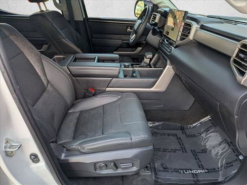 Used 2024 Toyota Tundra Limited AWD/4WD image 18