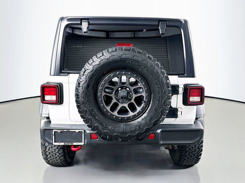 Used 2021 Jeep Wrangler Unlimited Rubicon w/ Xtreme Recon 35" Tire Package AWD/4WD image 6
