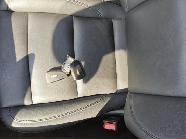 Used 2025 Chevrolet Suburban Z71 AWD/4WD image 15
