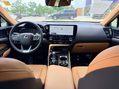 Used 2024 Lexus NX 350h AWD image 17