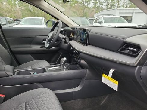 New 2026 Nissan Kicks SV w/ SV Premium Package FWD image 30