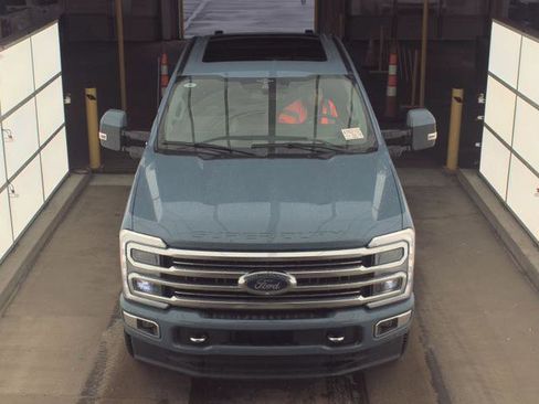 Used 2023 Ford F250 Limited AWD/4WD image 6