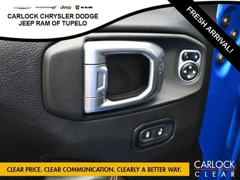 Used 2021 Jeep Gladiator Mojave AWD/4WD image 11