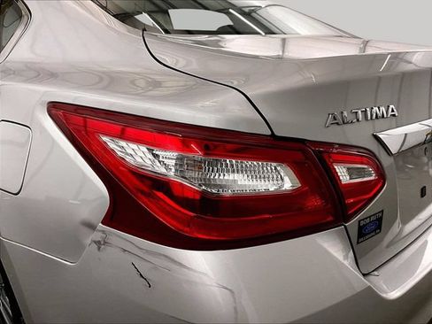 Used 2017 Nissan Altima 2.5 SV w/ Convenience Package FWD image 29